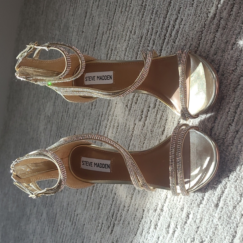 Steve Madden Women's 7.5 Fiffi Style strappy gold rhinestone heel
